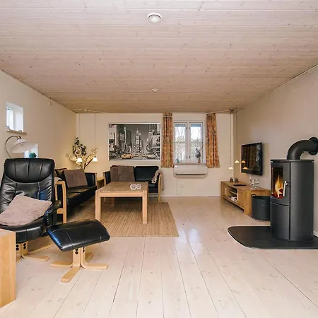 6 Person In Slagelse-by Traum